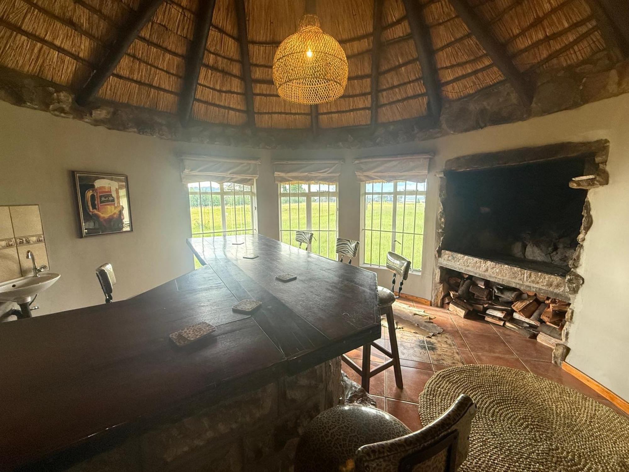 Uitzicht Private Nature Reserve And Lodge เฟอรีส์เบิร์ก ภายนอก รูปภาพ